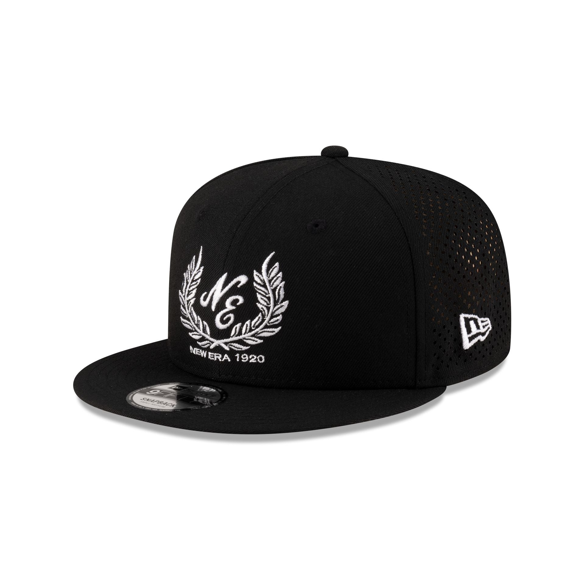 New Era Cap Laurel Wreath Black 9FIFTY Snapback Hat