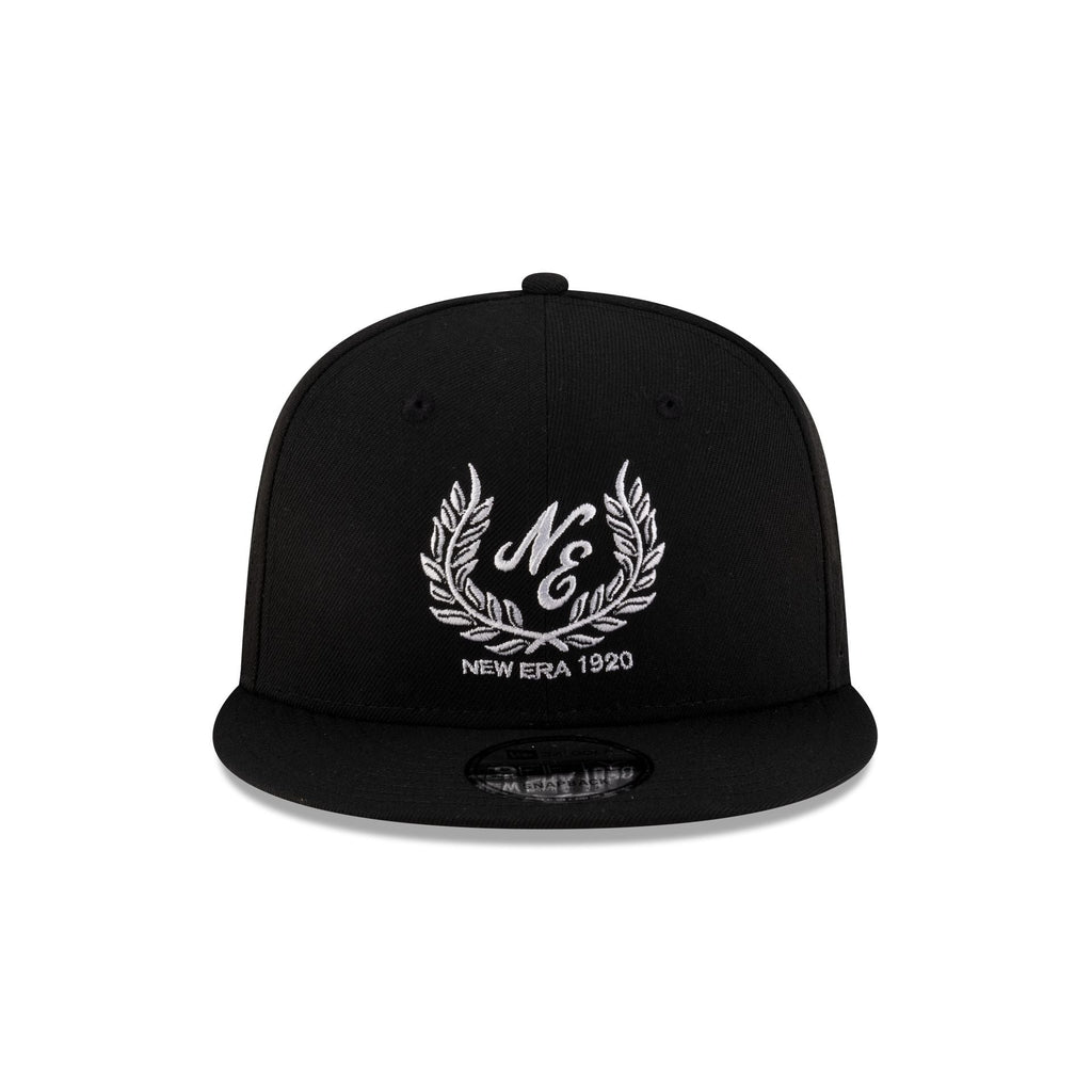 New Era Cap Laurel Wreath Black 9FIFTY Snapback Hat