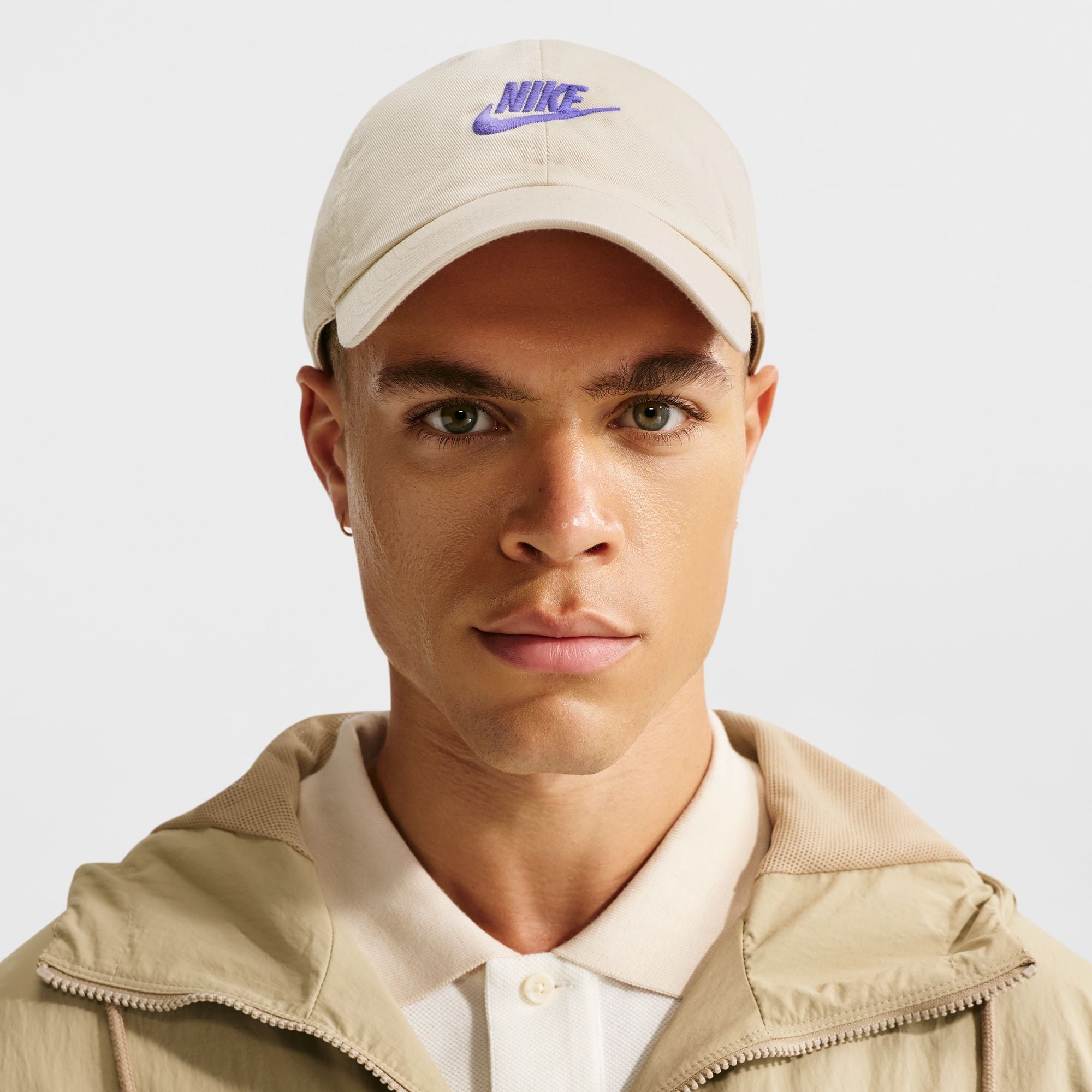 Nike Club Unstructured Futura Wash Cap in Lt Khaki/Sapphire